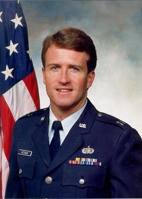 Mike Hettinger served in the US Air Force